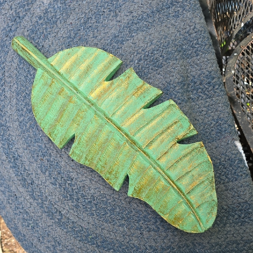 Large Wooden Green and Gold Tropical Bananna Leaf Tray Dish Decor 16"